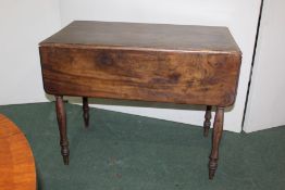 Victorian mahogany Pembroke table, with a drop flap top and drawer