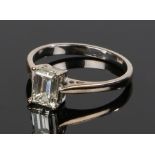 18 carat white gold ring set with an emerald cut diamond, 1.13 carat, clarity VVS1, colour L, with