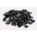 Collection of loose gemstones, sapphires, at a total of 27.83 carats