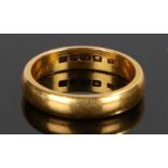 22 carat gold wedding band, ring size O, 5.9 grams
