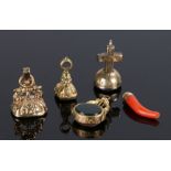 Collection of seals, to include a crucifix example, a swivel example and two further examples,