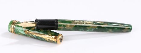 Conway Stewart 02/001 fountain pen, with green mottled body and 18 carat gold nibSome tarnishing