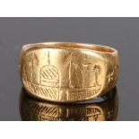 Iraqi yellow metal ring, with a mosque to the head, the letters and date to the shank Baghdad 1917-