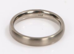 Gentlemans titanium ring, stamped TR to interior of band, ring size U1/2, 2.7g