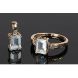 9 carat gold aquamarine ring and pendant, both set with rectangular aquamarines, ring size O 1/2,
