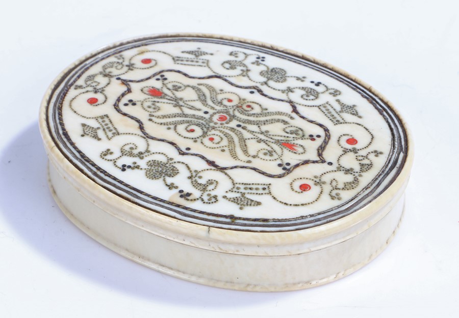 William and Mary ivory and pique box, 17th Century, the oval box with a cover decorated with - Image 4 of 5