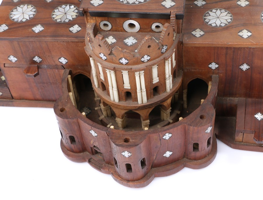 Rare 17th Century model of the Church of the Holy Sepulcher, Jerusalem, in olivewood, intricately - Image 8 of 8