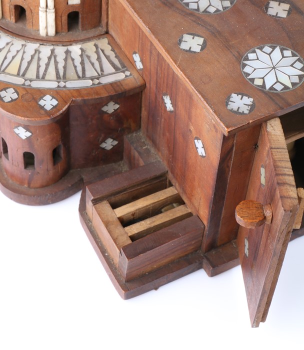 Rare 17th Century model of the Church of the Holy Sepulcher, Jerusalem, in olivewood, intricately - Image 7 of 8