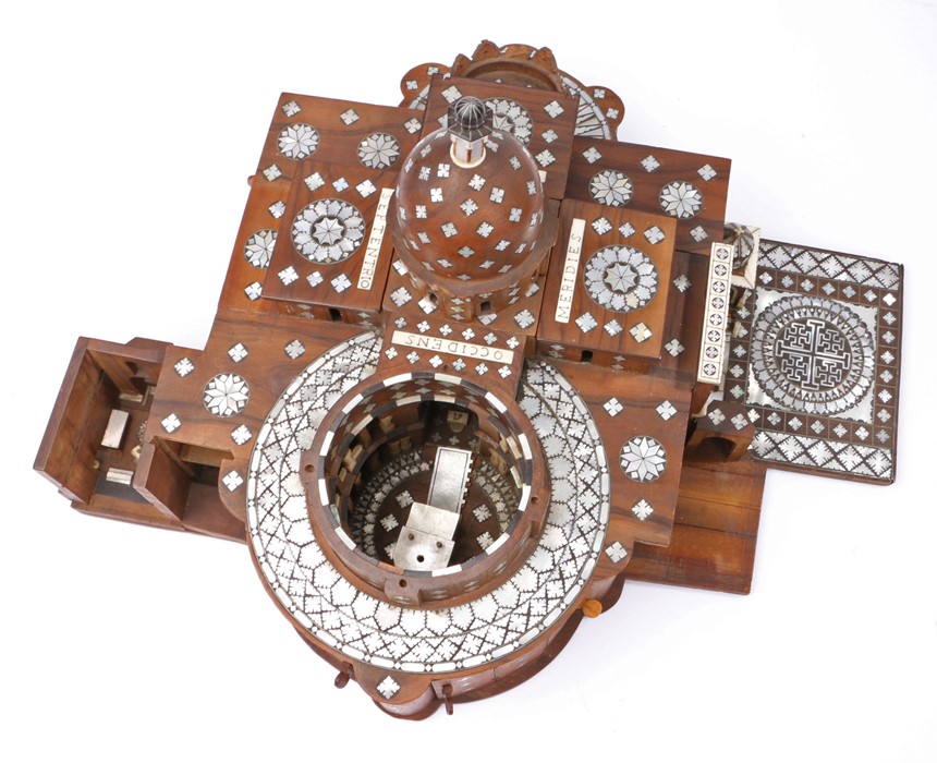 Rare 17th Century model of the Church of the Holy Sepulcher, Jerusalem, in olivewood, intricately - Image 5 of 8