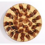 George III Late 18th / early 19th Century Slipware Plate, circa 1790 – 1820. The cream painted