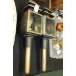 Pair of carriage lamps with bevelled glass panels (2)