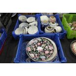 Collection of Oriental porcelain, to include ginger jars and covers, bowls, plates (qty)