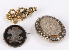 Silver and tortoiseshell brooch with crest of the Civil Service Rifles, silver coloured metal