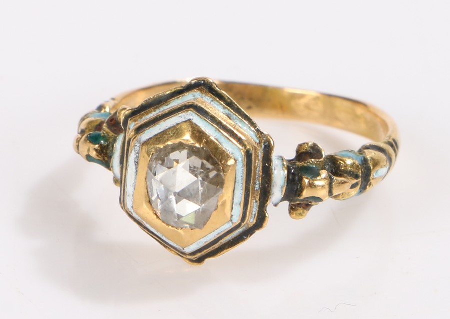 late 17th/ early 18th century diamond ring, the central rose cut diamond housed in a hexagonal black