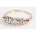Gold ring set with five graduated diamonds, ring size K, 2.4g