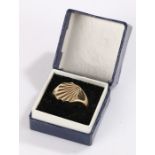 9 carat gold signet ring, the shaped ridged head set with a single piece of clear paste, ring size