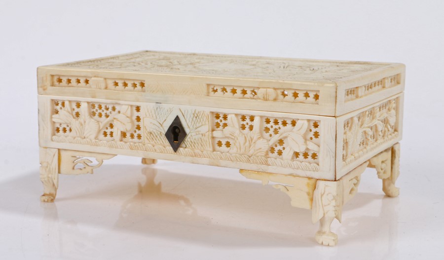 Cantonese ivory casket, with pierced foliate decoration, 11.5cm wide