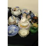 Porcelain to include Copeland charger, Copeland Spode's Italian bowl, Royal Doulton jug with