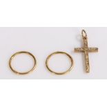 9 carat gold cross, pair of 9 carat gold earrings 1.8g (3)