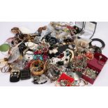 Jewellery to include Italian silver necklace, necklaces, bangles, earrings, bracelets etc. (qty)
