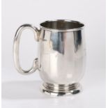 George V silver tankard, Sheffield 1935, maker Emile Viner, with loop handle, the body with