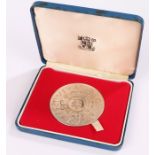Royal Mint Elizabeth II silver Jubilee medallion, Vivat Regina 1952-1977, cased