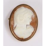 9 carat gold cameo brooch, carved as a lady, 45mm high