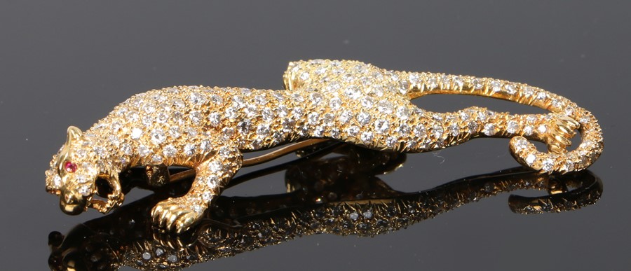 18 carat gold diamond set brooch, in the form of a tiger low on all fours, set with over two hundred - Image 2 of 2