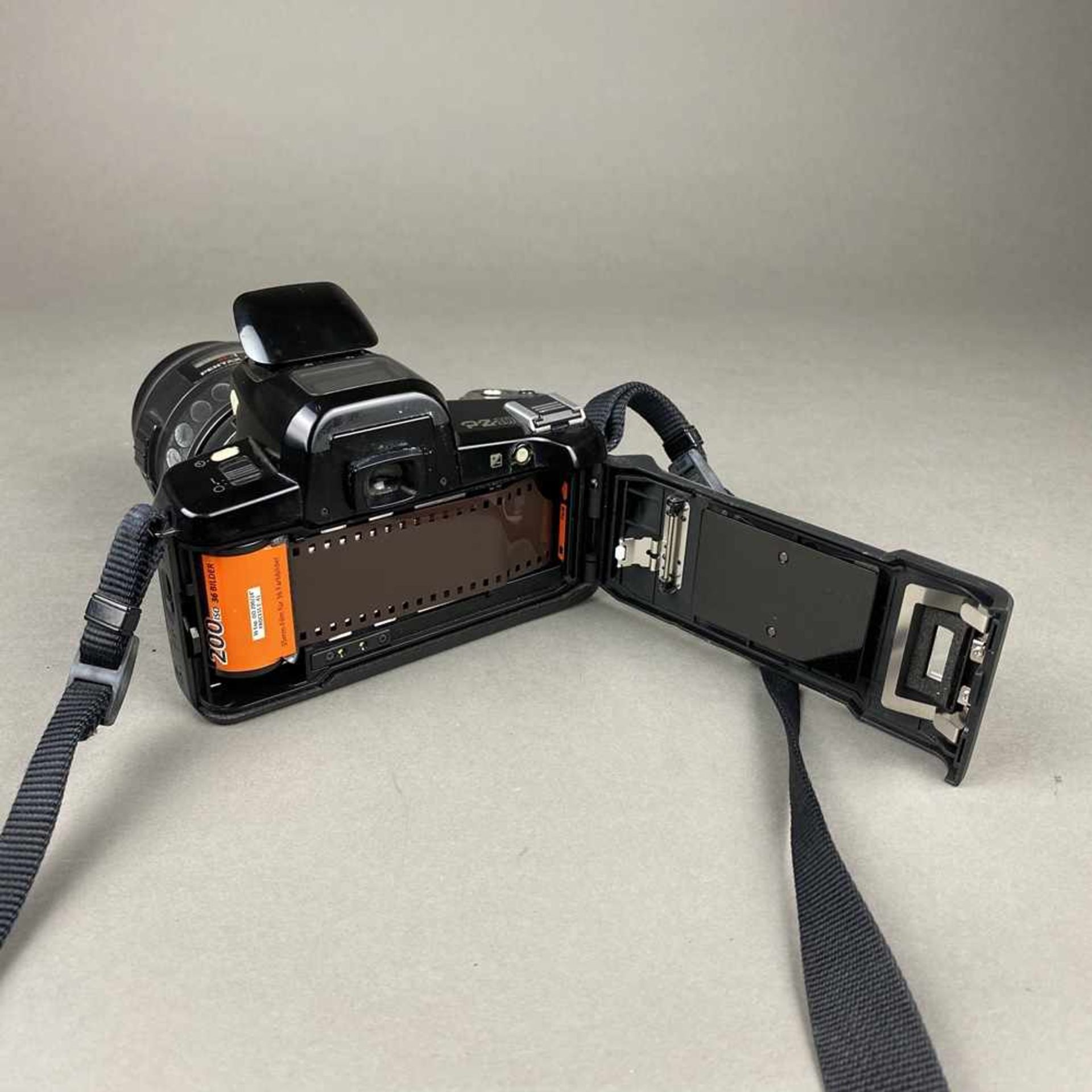 Spiegelreflex Kamera Pentax PZ-10 - Japan, Objektiv 1:3,5-4,7 / 28-80mm, gebrauchter Zustand, - Bild 7 aus 9