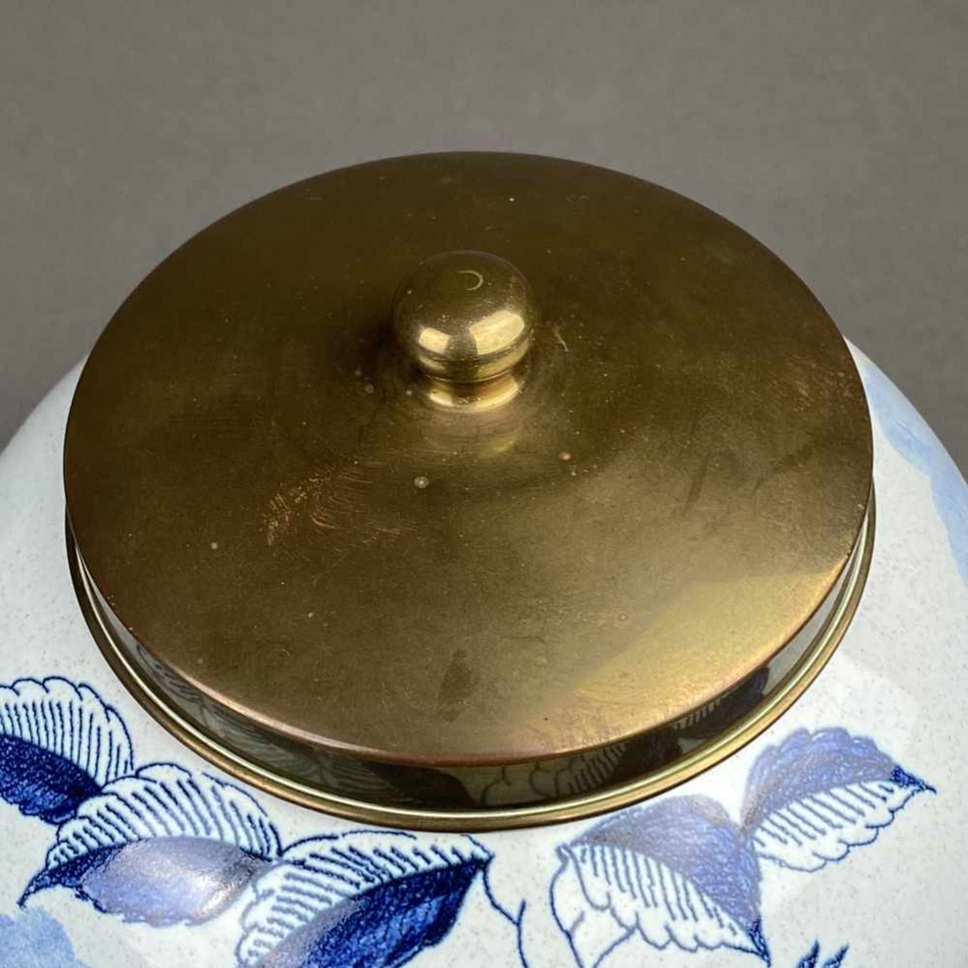 Tabaktopf - Holland, Keramik, blauer Dekor mit Aufschrift "Toeback", mit passendem Stöpsel und - Bild 2 aus 9