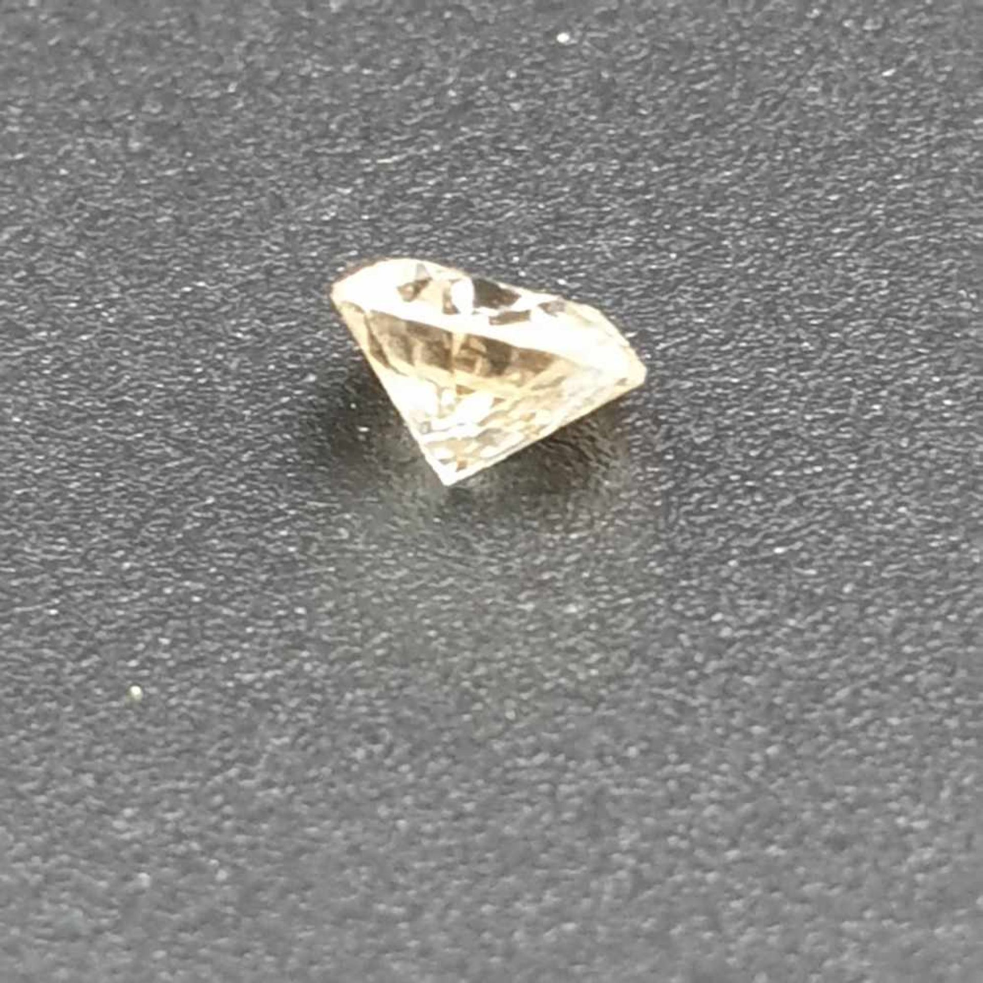Loser Diamant - Schliffform: Brilliant, Gewicht: 0,5 ct., leicht getöntes Weiß - Bild 3 aus 3