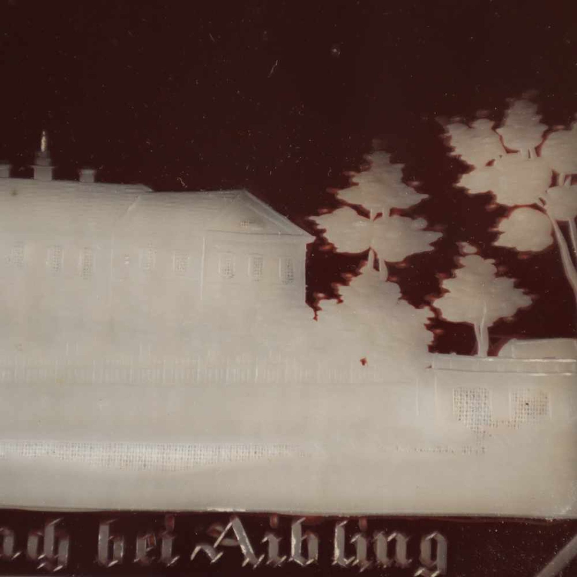Glasbild - Mitte 19.Jh., Bleiverglasung, zentral "Schloss Pullach bei Aibling", Klarglas rot - Bild 2 aus 4