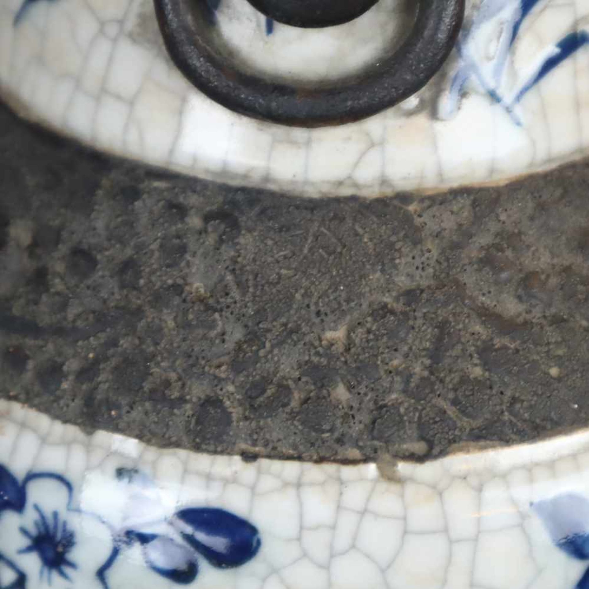 Balustervase - China, feine Handbemalung in Blau mit Drachen- und Blütenmotiven, gräuliche Glasur - Bild 5 aus 10