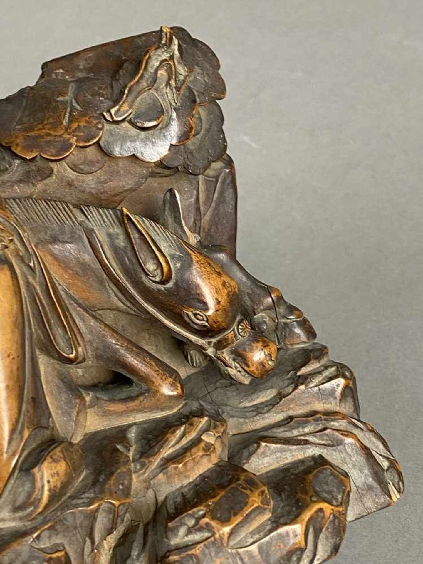Daoistischer Unsterblicher mit Ruyi-Zepter - China, späte Qing-Dynastie, feine Holzschnitzerei, - Bild 4 aus 8