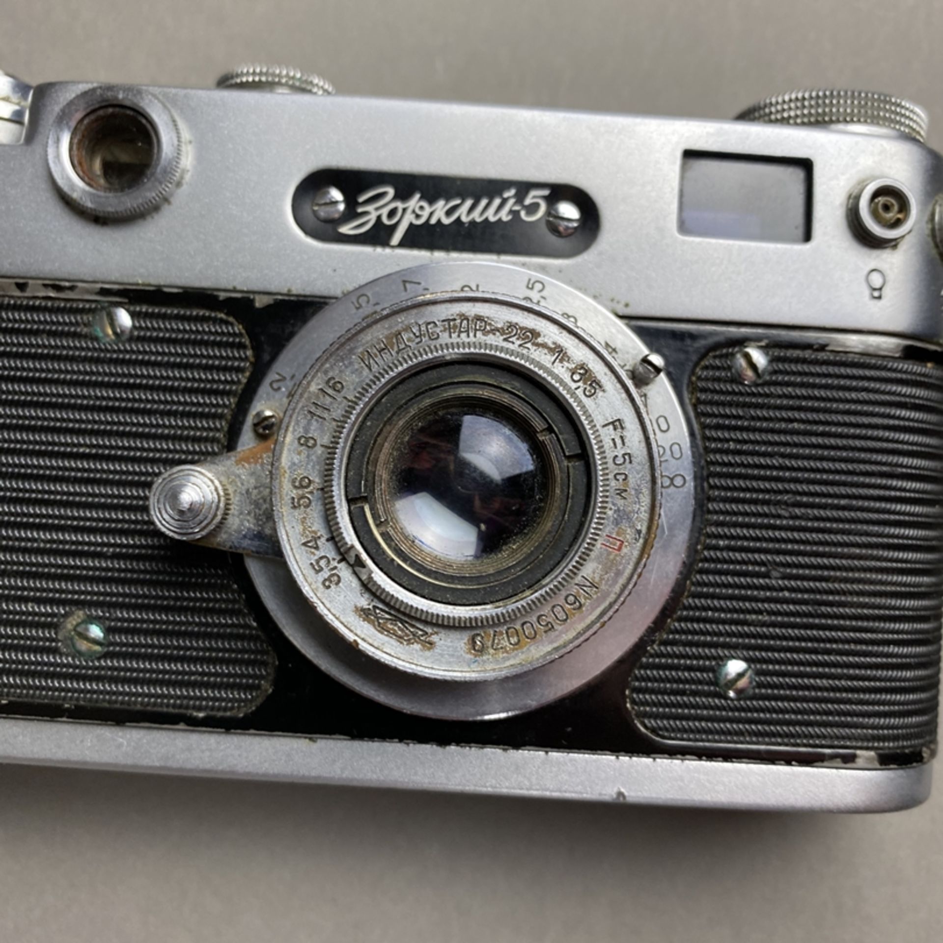Zorki 5 - sowjetische Kleinbild-Sucherkamera, Gehäusenr. 59001972, Objektiv Industar 22, 1:35, F= - Bild 2 aus 7