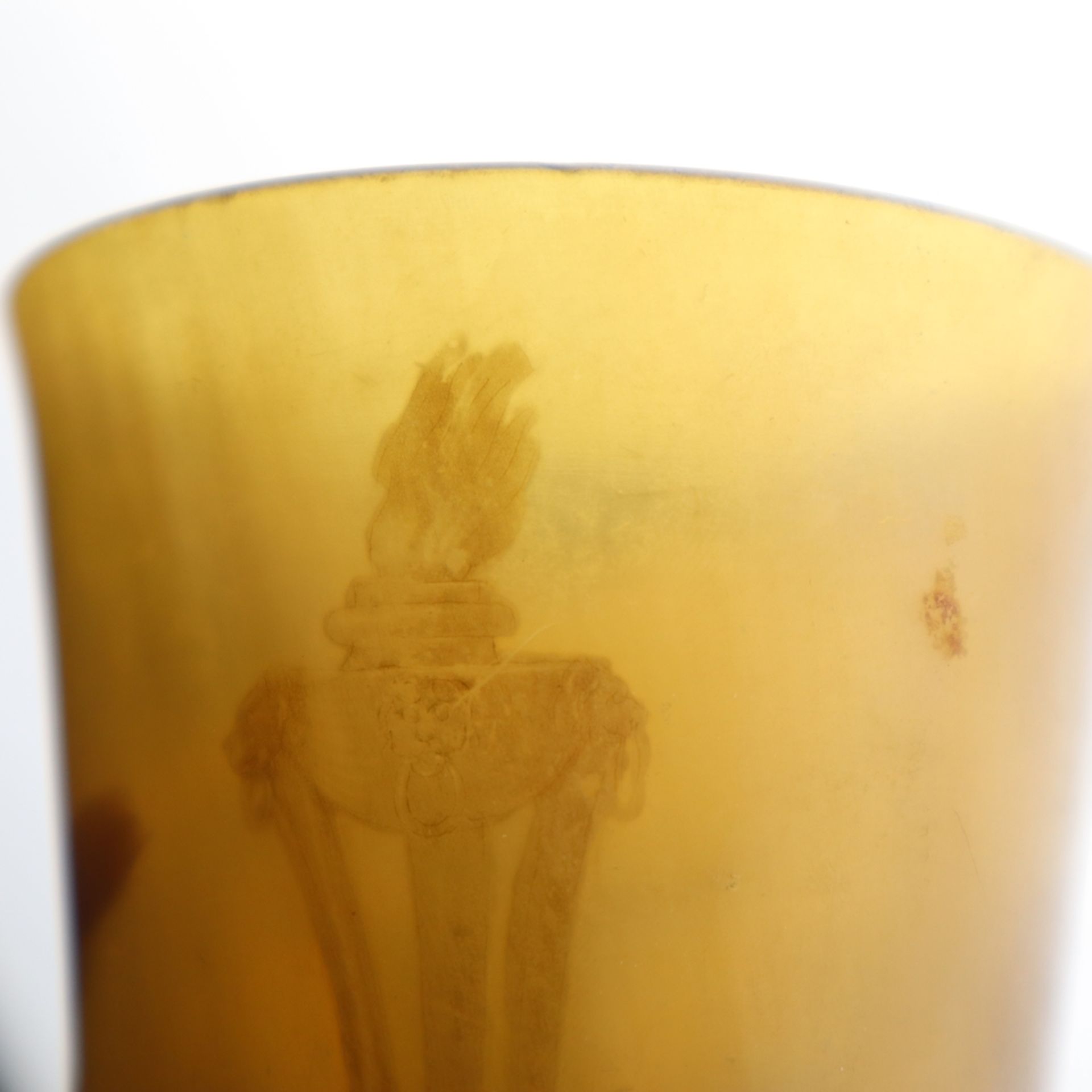 Horn-Becher - zylindrischer Becher mit leicht ausschwingender Lippe, bemalt, Dekor "Prometheus", - Bild 5 aus 6