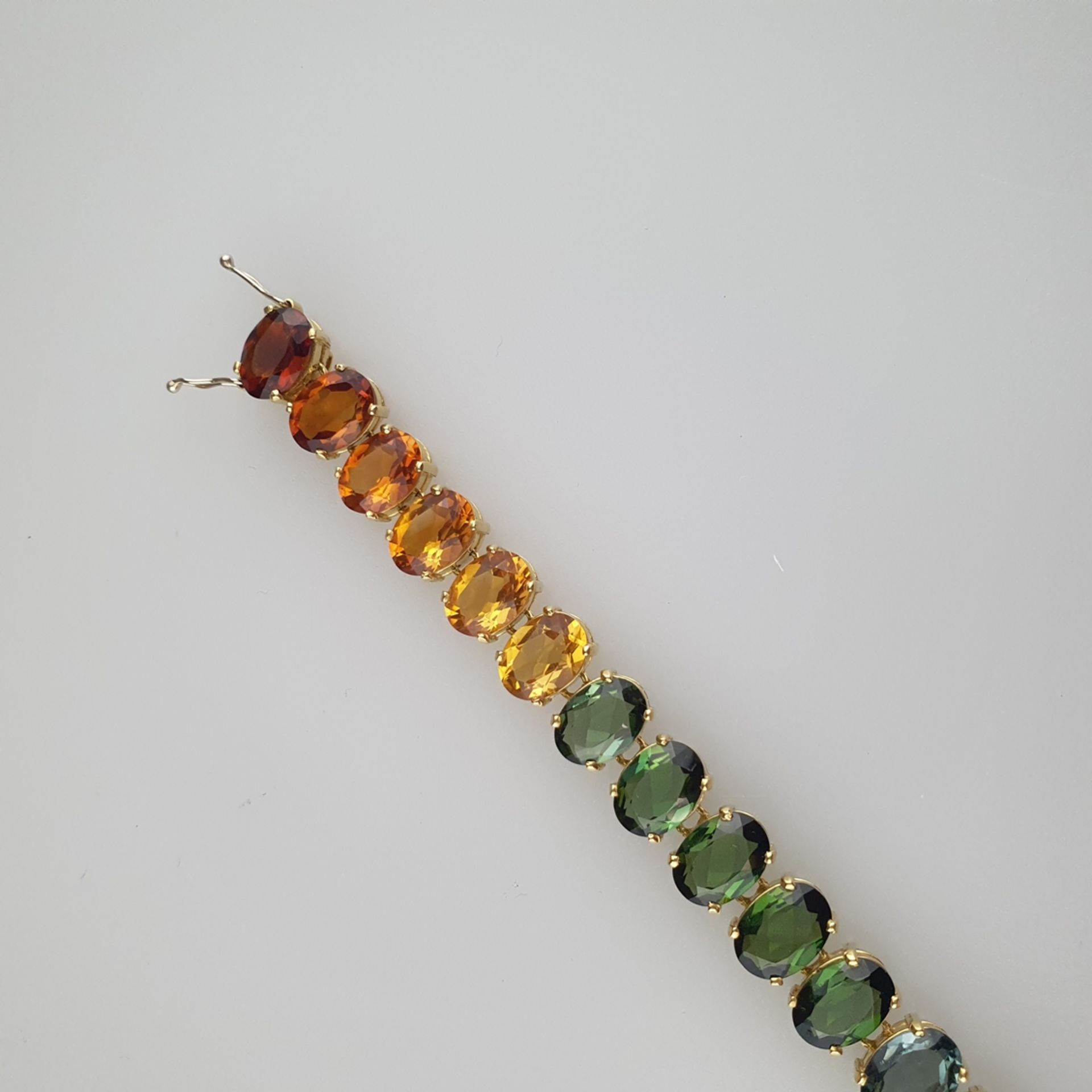 Multicolor-Armband - 18Kt.-Gelbgold, Goldschmiedearbeit, Besatz mit Amethysten, Blautopasen, - Bild 4 aus 5