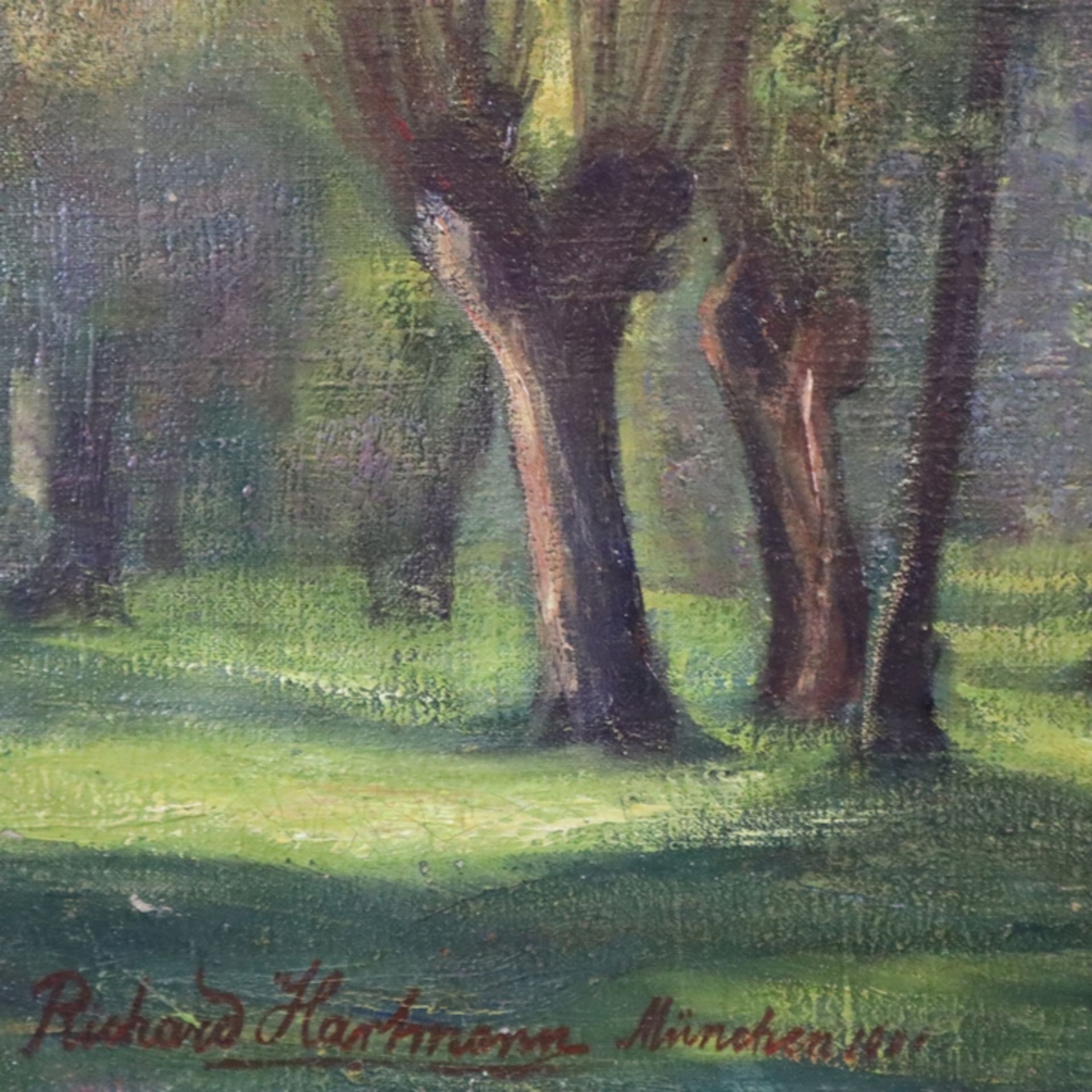 Hartmann, Richard (1868 Heilbronn - 1931 Wiesbaden) - Waldallee, Öl auf Leinwand, unten rechts - Bild 7 aus 9