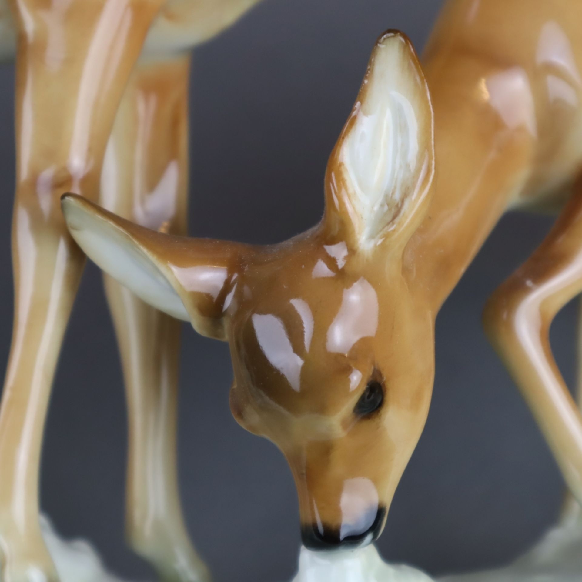 Porzellan-Tierplastik "Rehpaar" - Lorenz Hutschenreuther, Kunstabteilung Selb, Entwurf von Karl - Bild 5 aus 8