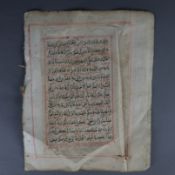 Koran-Blatt - Einzelblatt aus einer Koranhandschrift, beidseitig mit Kalligraphie in schwarzer und