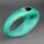Designer-Vase - 1970er Jahre, Keramik, grün gefasst, HxL:ca.13,5x22cm, leichte Gebrauchsspuren