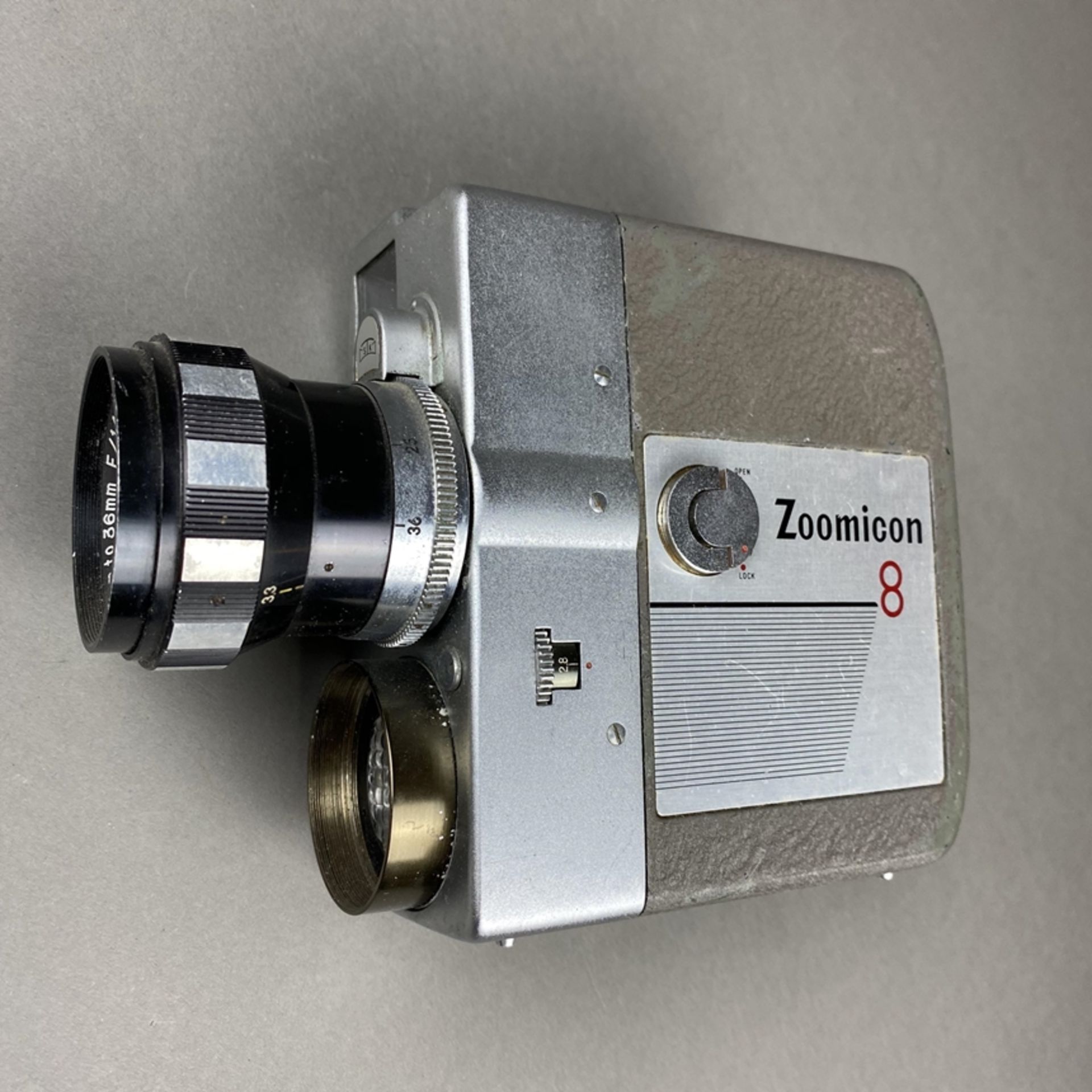 Vintage Filmkamera Zoomicon 8 - STK, Japan, Metallgehäuse, 1959/60, Objektiv Zoomicor / Zoom, f=9-