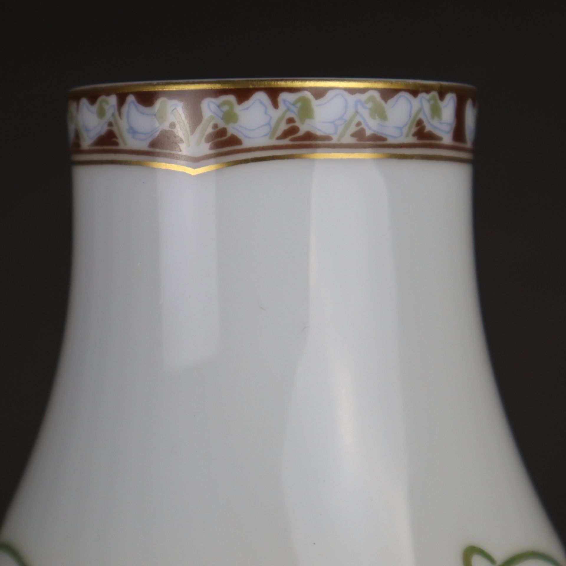 Vase - Haviland Limoges, polychromer Veilchenblumen-Dekor "Imperatrice Eugenie", Boden mit blauer - Bild 2 aus 5