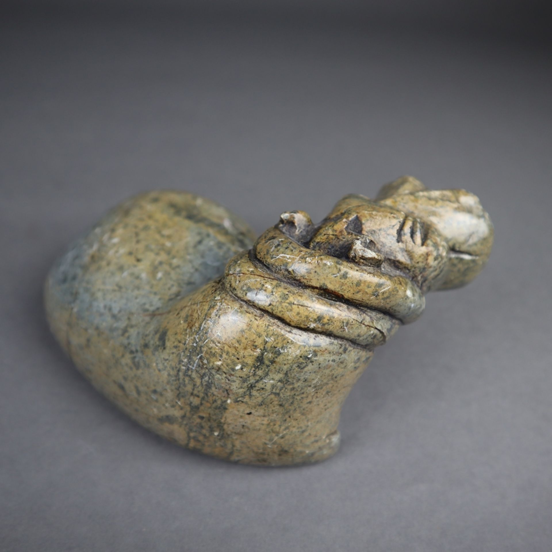 Steinplastik Nilpferd - geschnitzt, vollplastische naturalistische Darstellung eines liegenden - Bild 3 aus 5