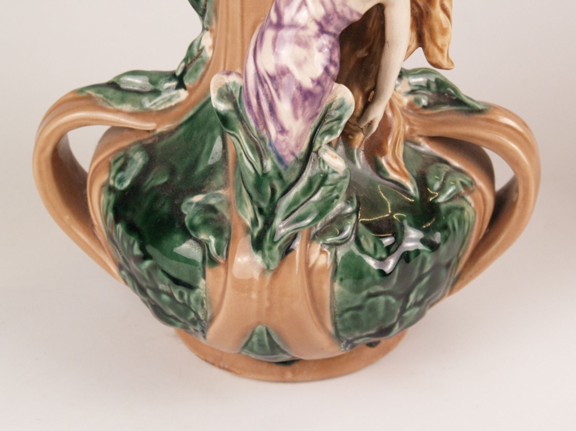 Zwei Jugendstil-Vasen - 1x große Vase, gebauchter Korpus mit langem Enghals, vierfach gelappte - Bild 7 aus 13