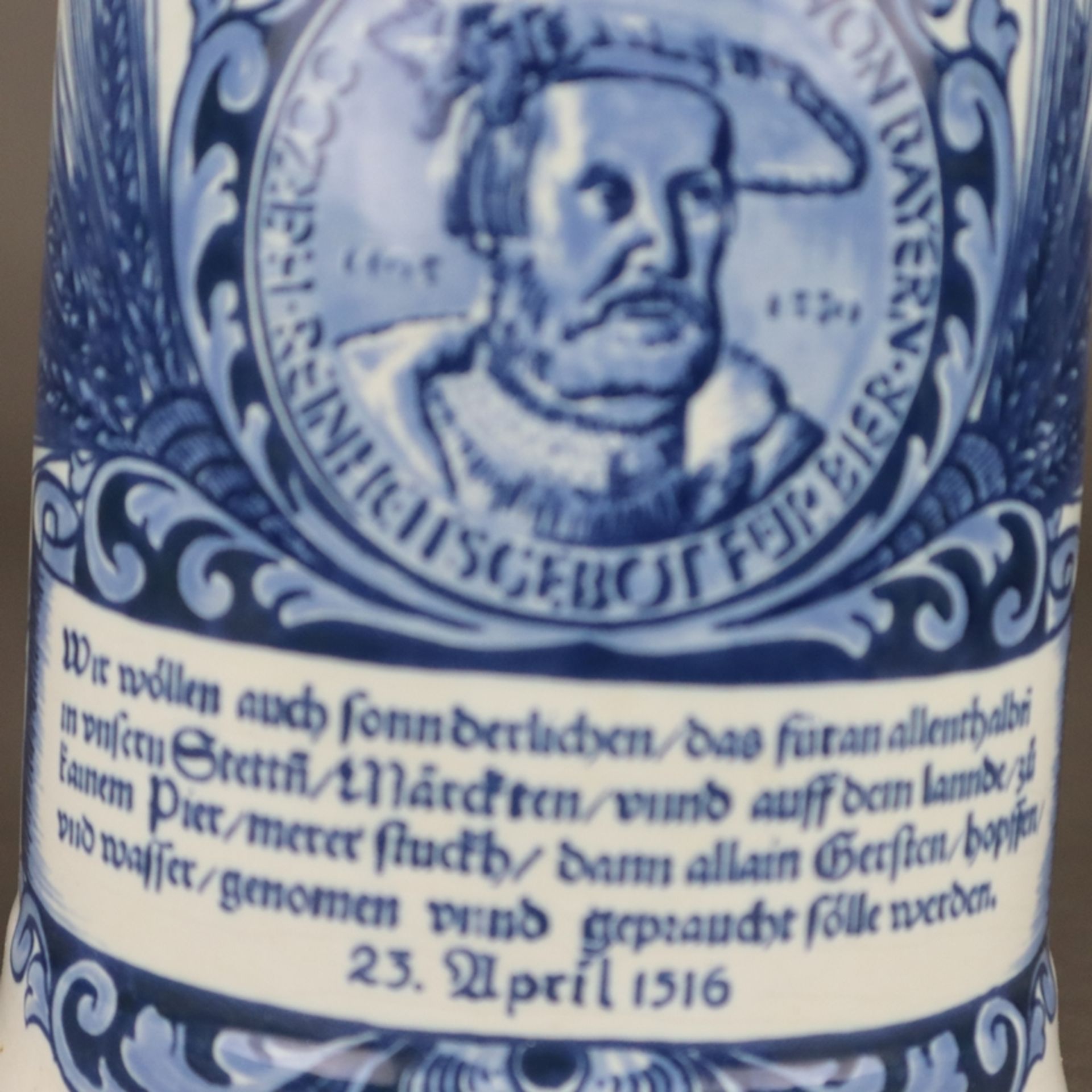 Delfter Bierkrug "Reinheitsgebot für Bier" - Oud Delft, Fayence, Wandung mit Spruch und Portrait des - Bild 5 aus 6