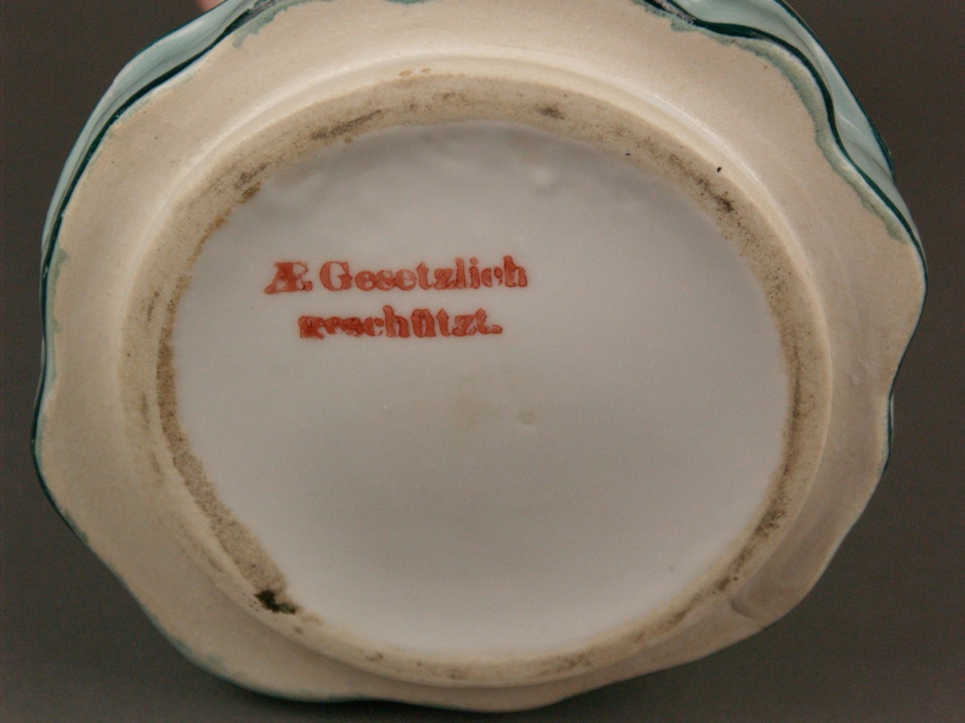 Figürliche Kaffeekanne - Schlesien um 1900, gestempelt 'AE Gesetzlich geschützt', heller - Bild 10 aus 10