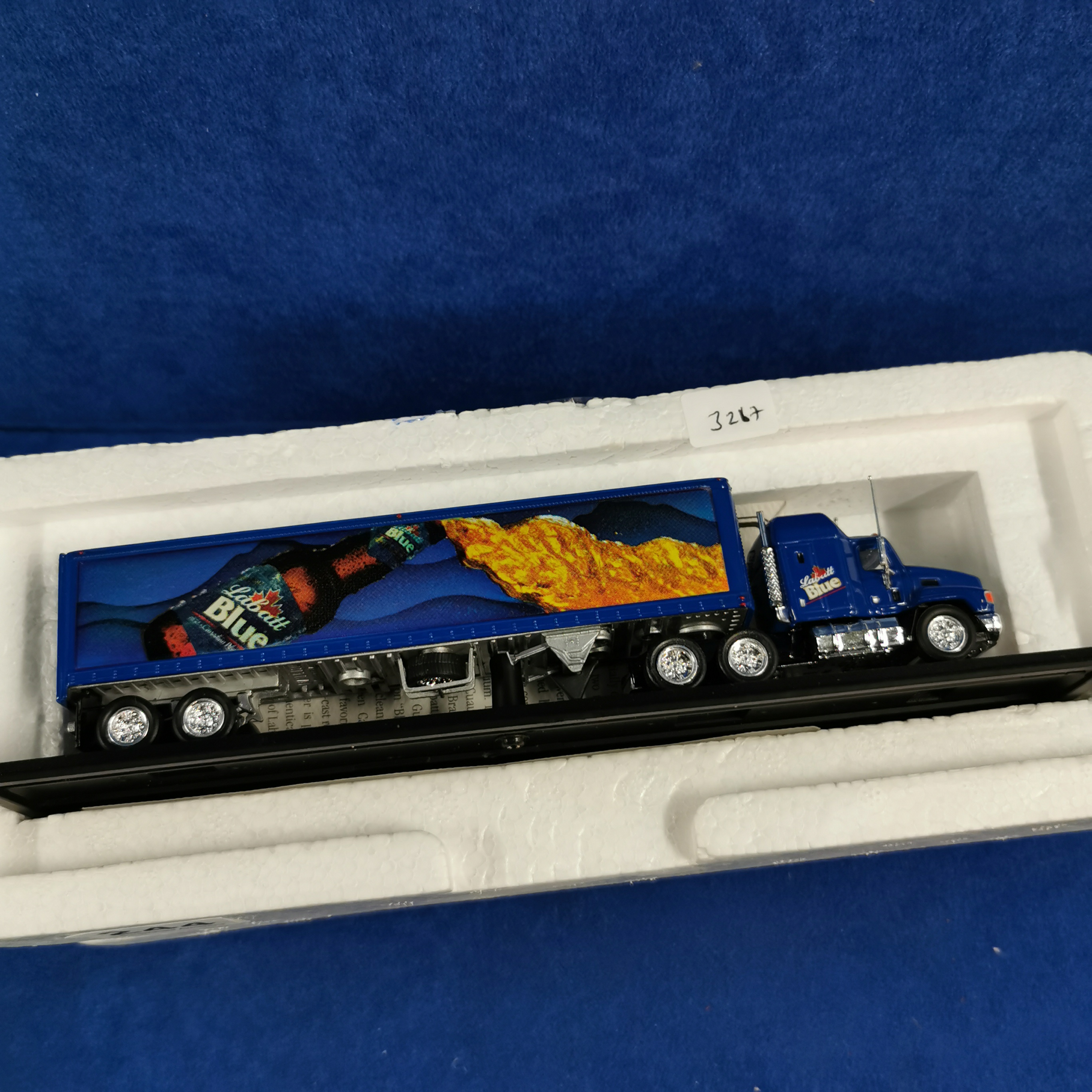 CASED BRAND NEW MATCHBOX LORRY