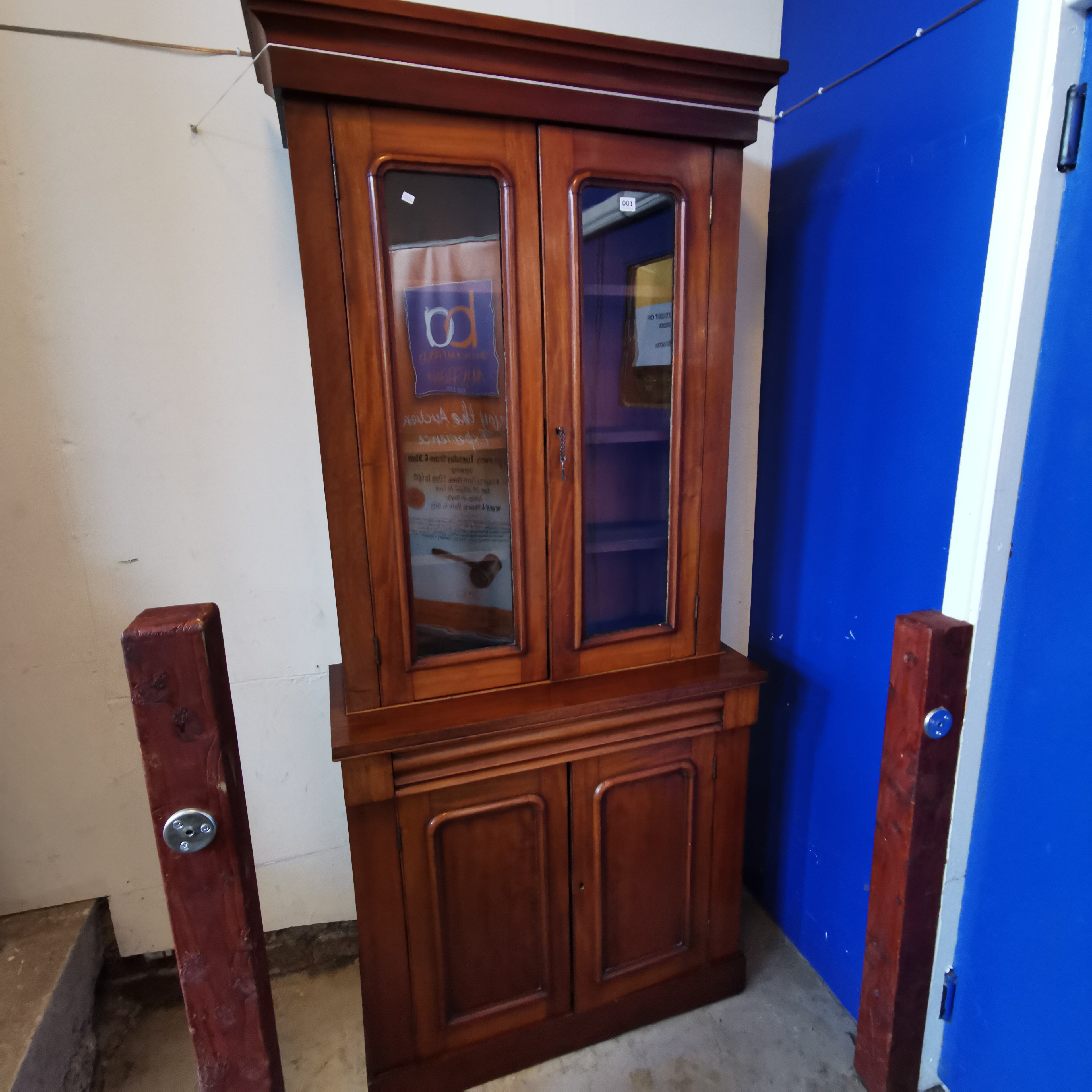 VICTORIAN DOUBLE DOOR BOOKCASE