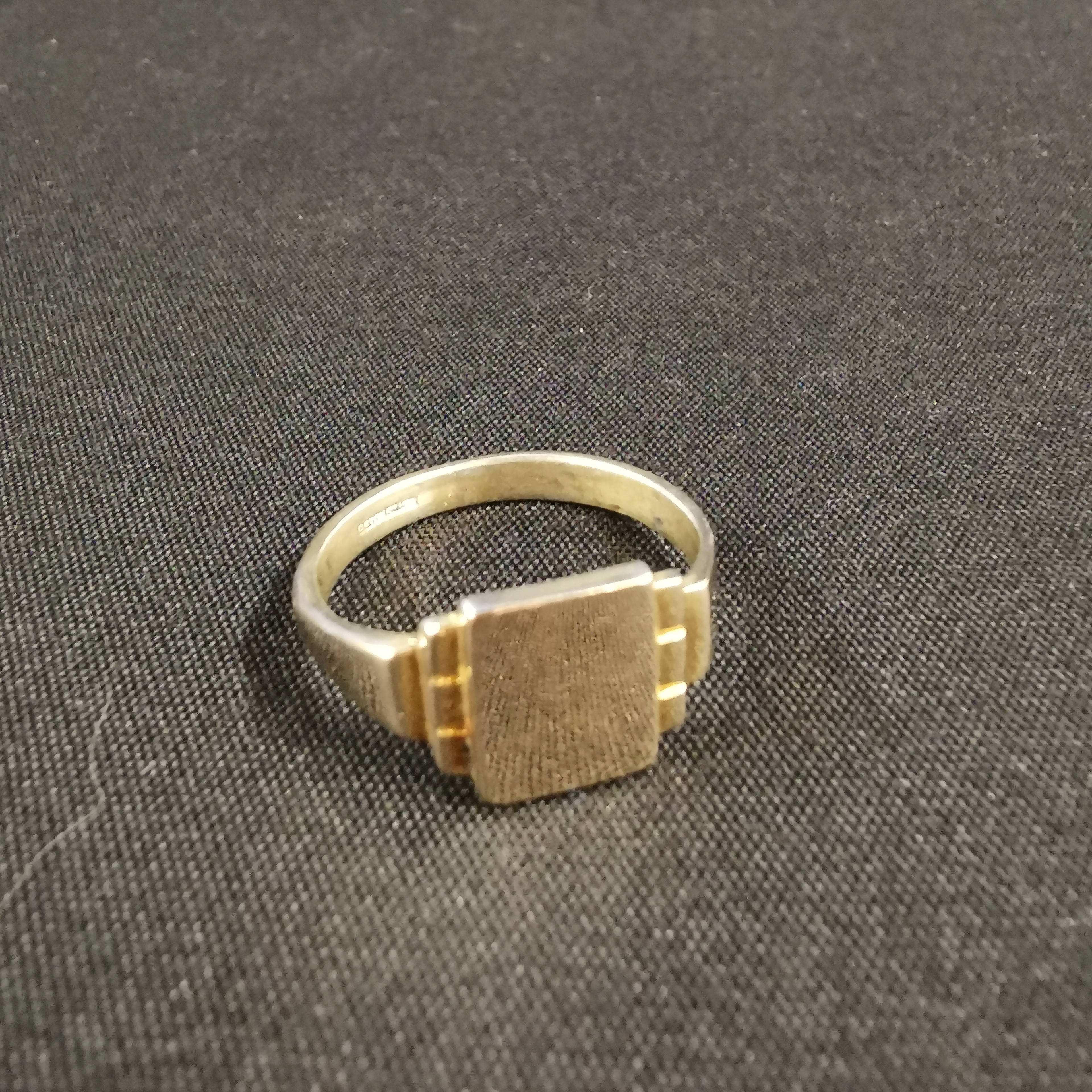 GENTS SILVER GILDED SIGNET RING